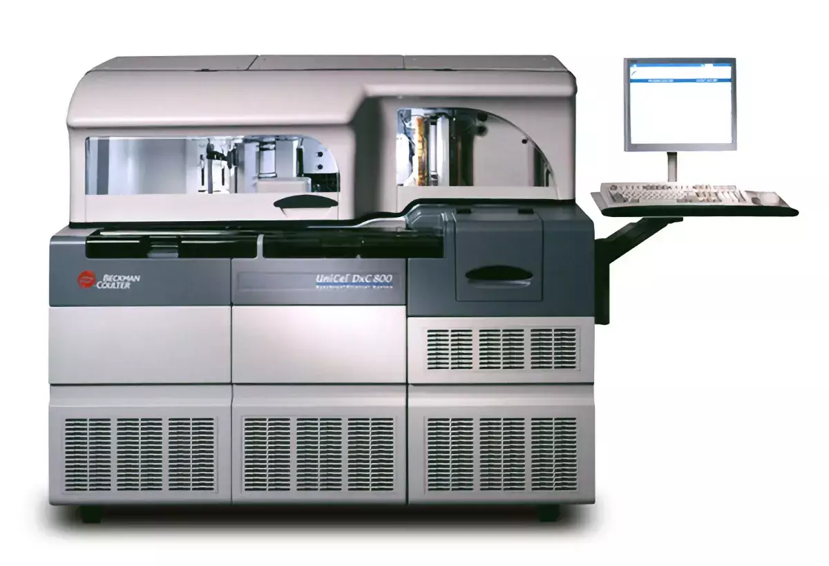 Биохимический анализатор UniCel DxC 600/600 Pro, 990 тест./ч, автоматический